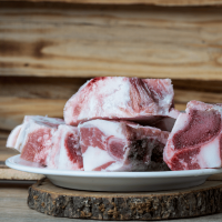 BARFGOLD Kalbsbrustbeinknochen kleine Stücke 1...